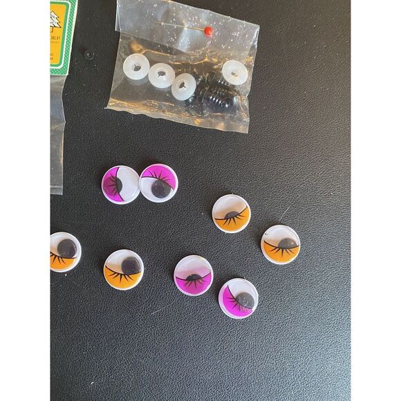 Googly Eyes for Crafts All Colors Round Plastic Wiggle Eyes with Self Sticking - Picture 2 of 10